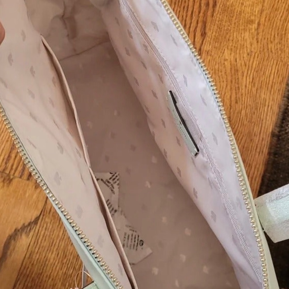 Kate spade tote - Picture 3 of 3